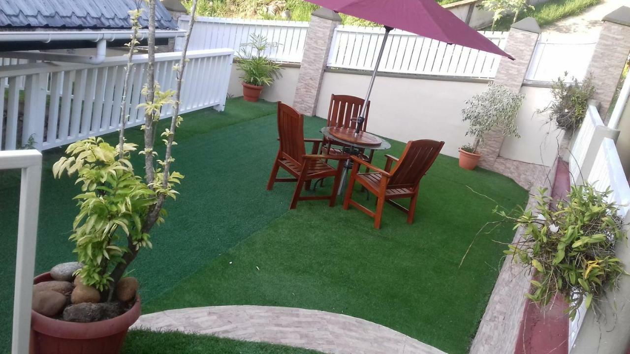 Shay Lyah Self Catering Apartment Victoria Bagian luar foto
